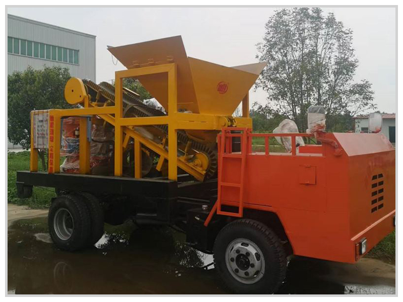 钩臂式<a href=http://www.fiyitu.com.cn/show/diaozhuang/ target=_blank class=infotextkey>喷浆机</a>组800-600实体图1.jpg